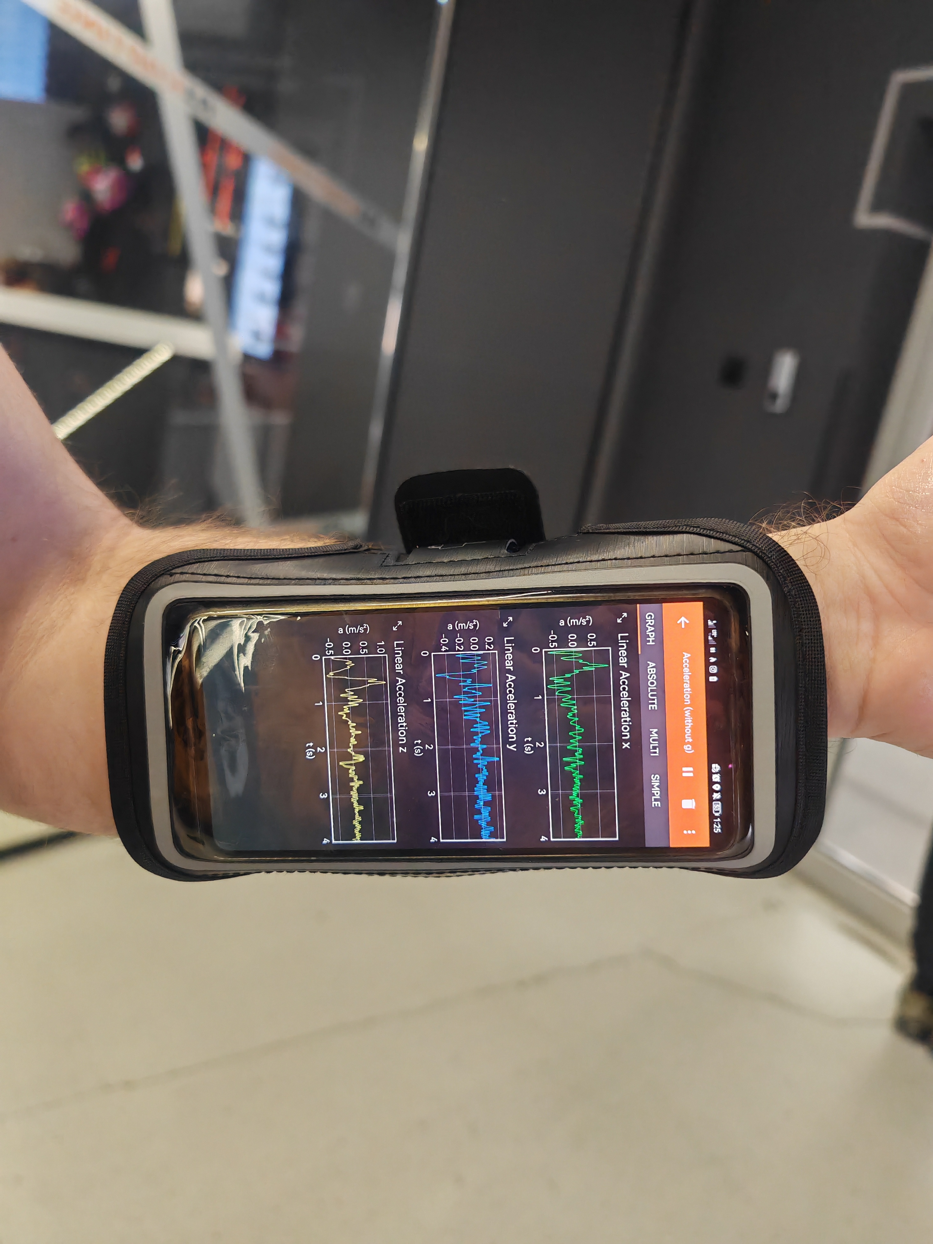 PhyPhox acceleration data from a karting session — lateral G-force, braking, and traction clearly visible
